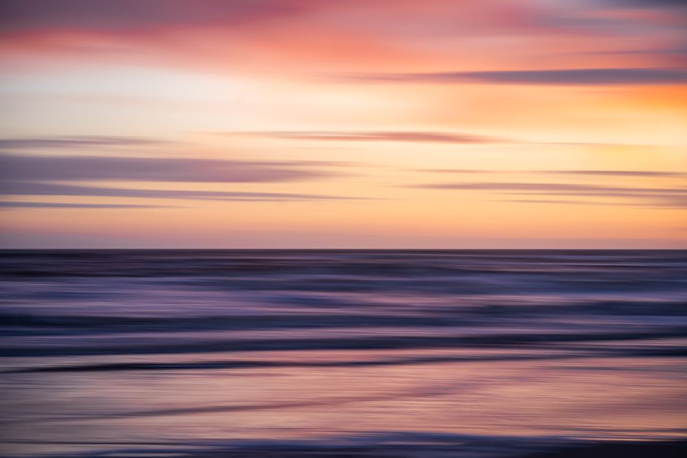 Fließende Lichtspuren über der Nordsee — viele Faktoren, ein Bild
